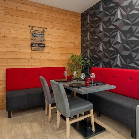 公寓 Angouleme, Cosy T2 Centre , Tv , Wifi , 4 Pers , Moderne , Parking *